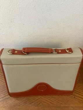 ULTIMATE STYLE AGENDA Chestnut and  Cream Laptop Bag